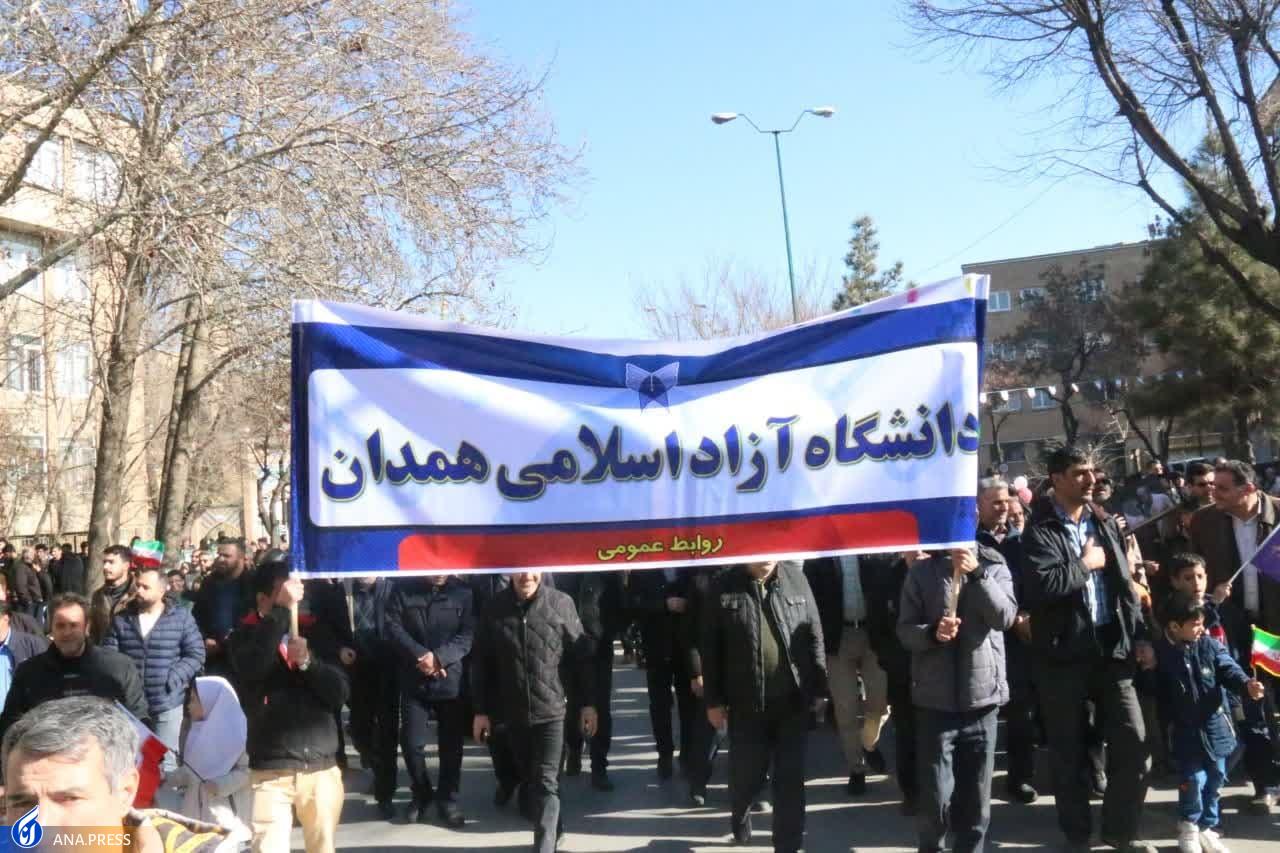 عهد پایدار دانشگاهیان در بهمن تماشاییِ ۱۴۰۲/ حماسه دانشجویان دیدنی شد + فیلم و عکس