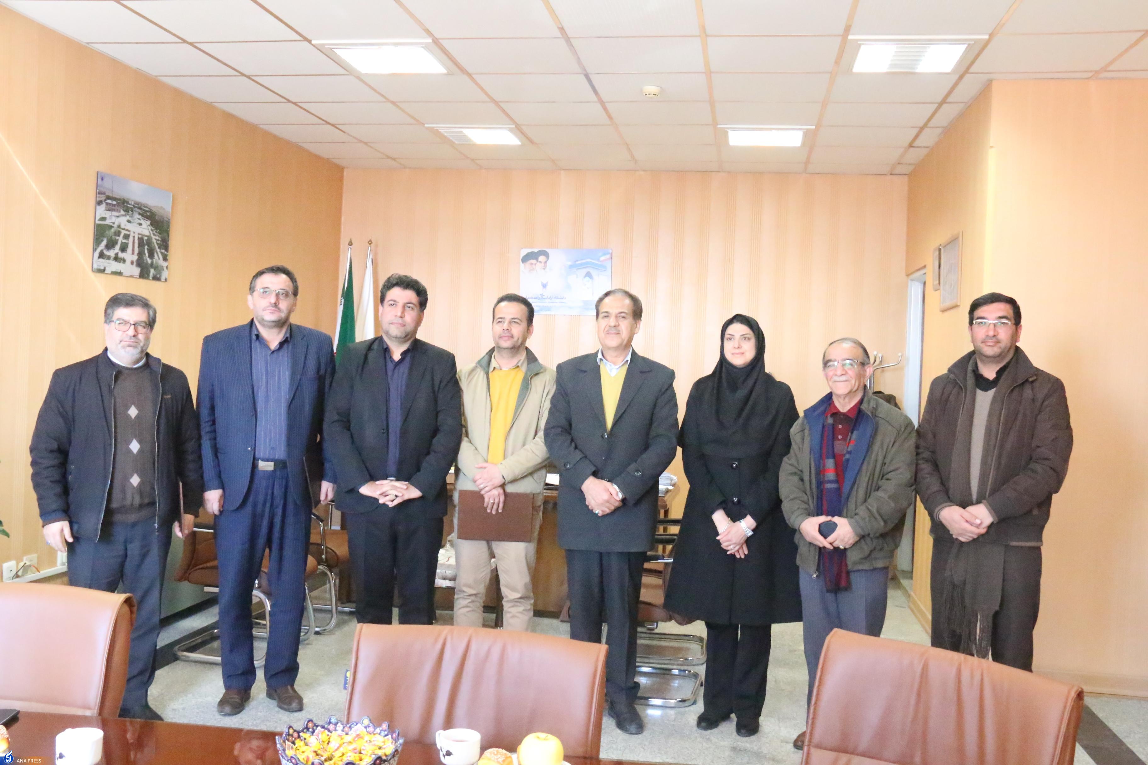 ارائه درس زورخانه‌ای در دانشگاه آزاد اسلامی واحد همدان