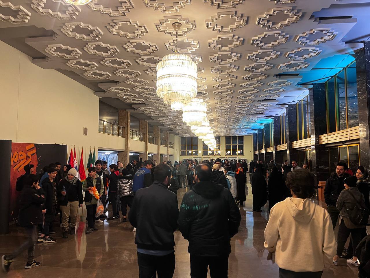 مدیرکل هنرهای نمایشی به تماشای «تروما» نشست مدیرکل هنرهای نمایشی به تماشای «تروما» نشست