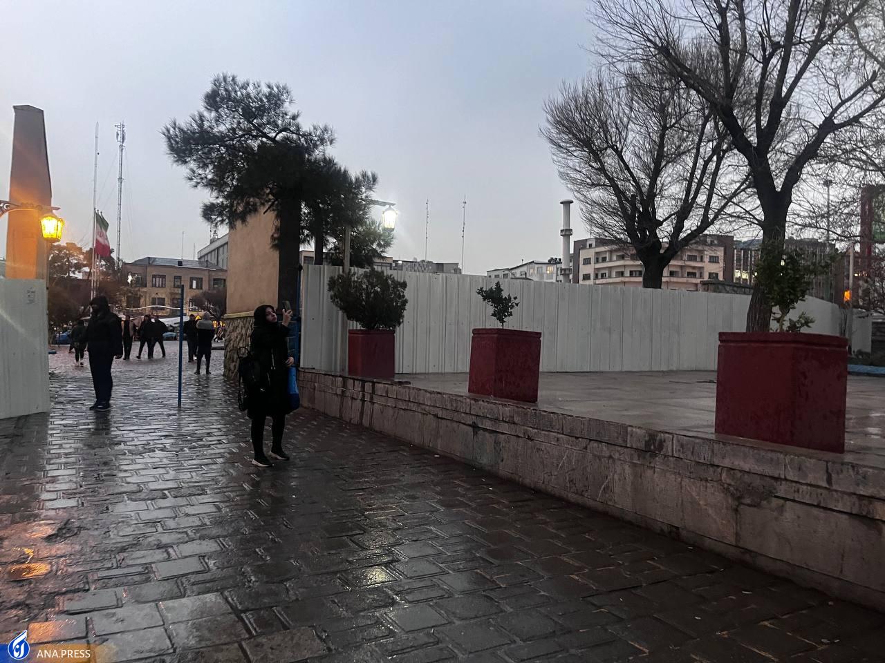 آغاز عملیات احداث حریم اطراف تئاتر شهر+ عکس آغاز عملیات احداث حریم اطراف تئاتر شهر+ عکس