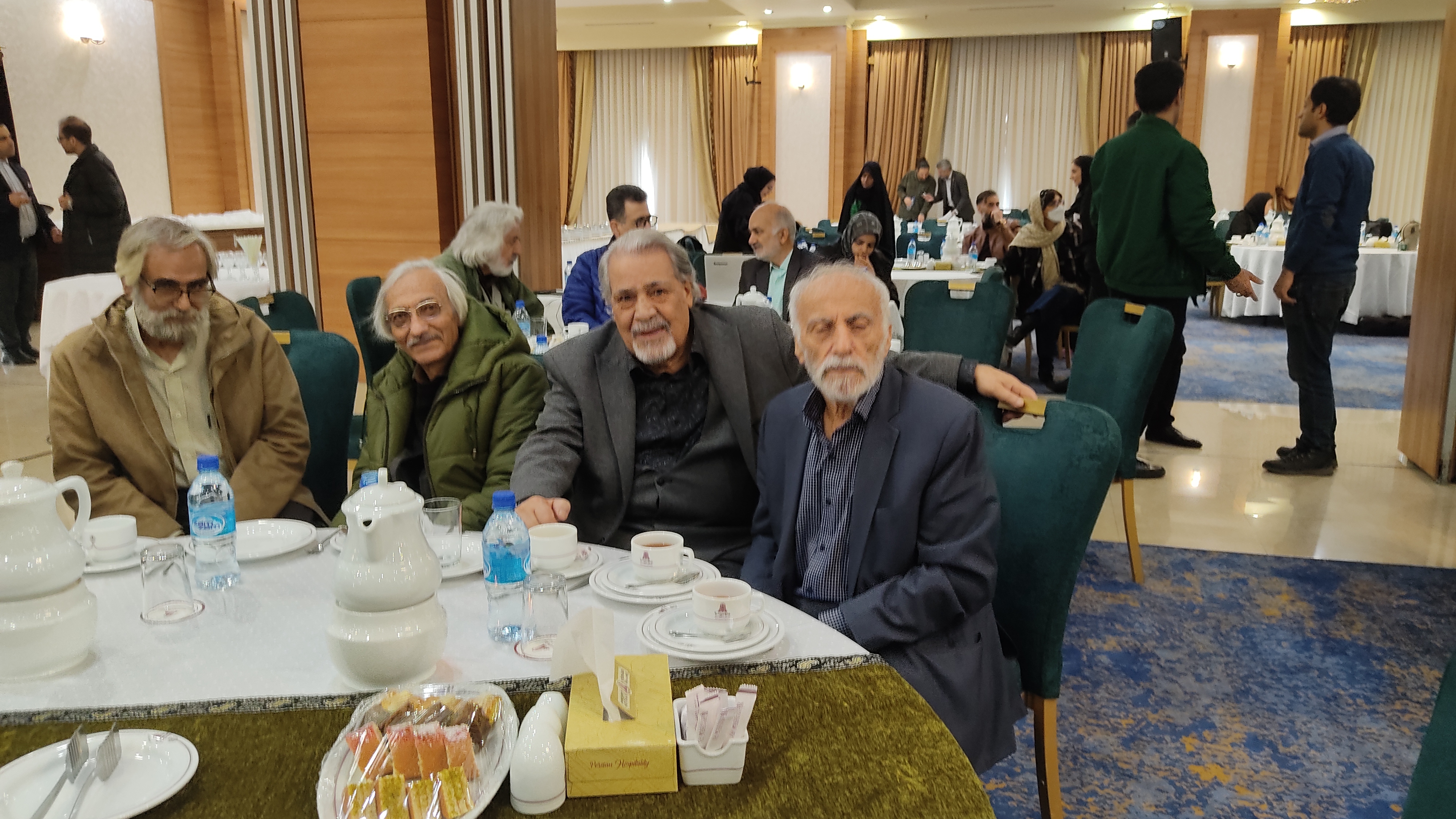 قرعه کشی آثار جشنواره فیلم فجر انجام شد/ آغاز جشنواره چهل و دوم با «دروغ های زیبا» قرعه کشی آثار جشنواره فیلم فجر انجام شد/ آغاز جشنواره چهل و دوم با «دروغ های زیبا»