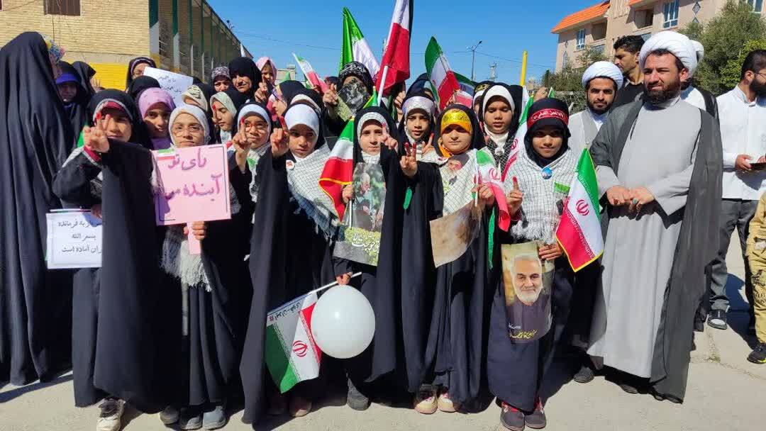 مخابره پیام اقتدار ملت ایران به دنیا در همین ساعات ابتدایی/ شعب اخذ رأی در استان‌ها مملو از جمعیت است