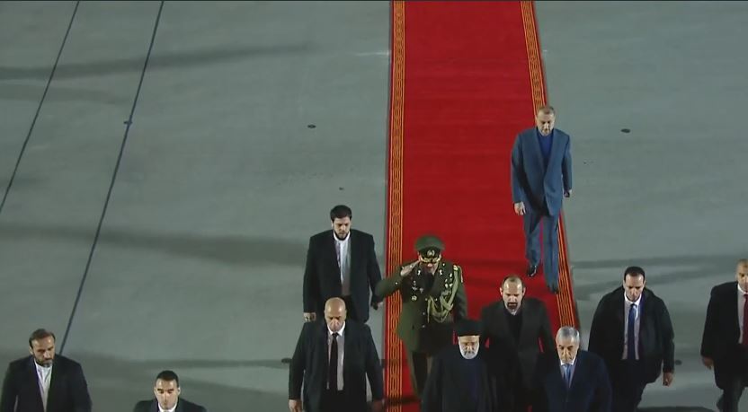 رئیس جمهور وارد الجزایر شد رئیس جمهور وارد الجزایر شد