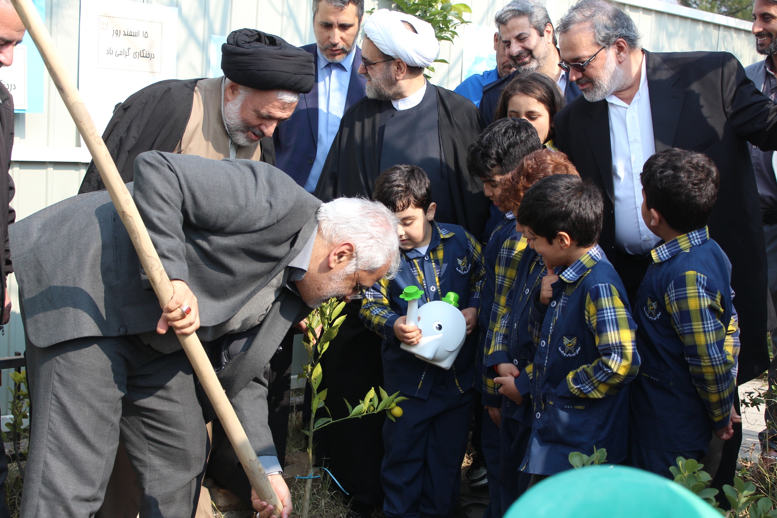 گزارش روز درختکاری/////////////// گزارش روز درختکاری///////////////