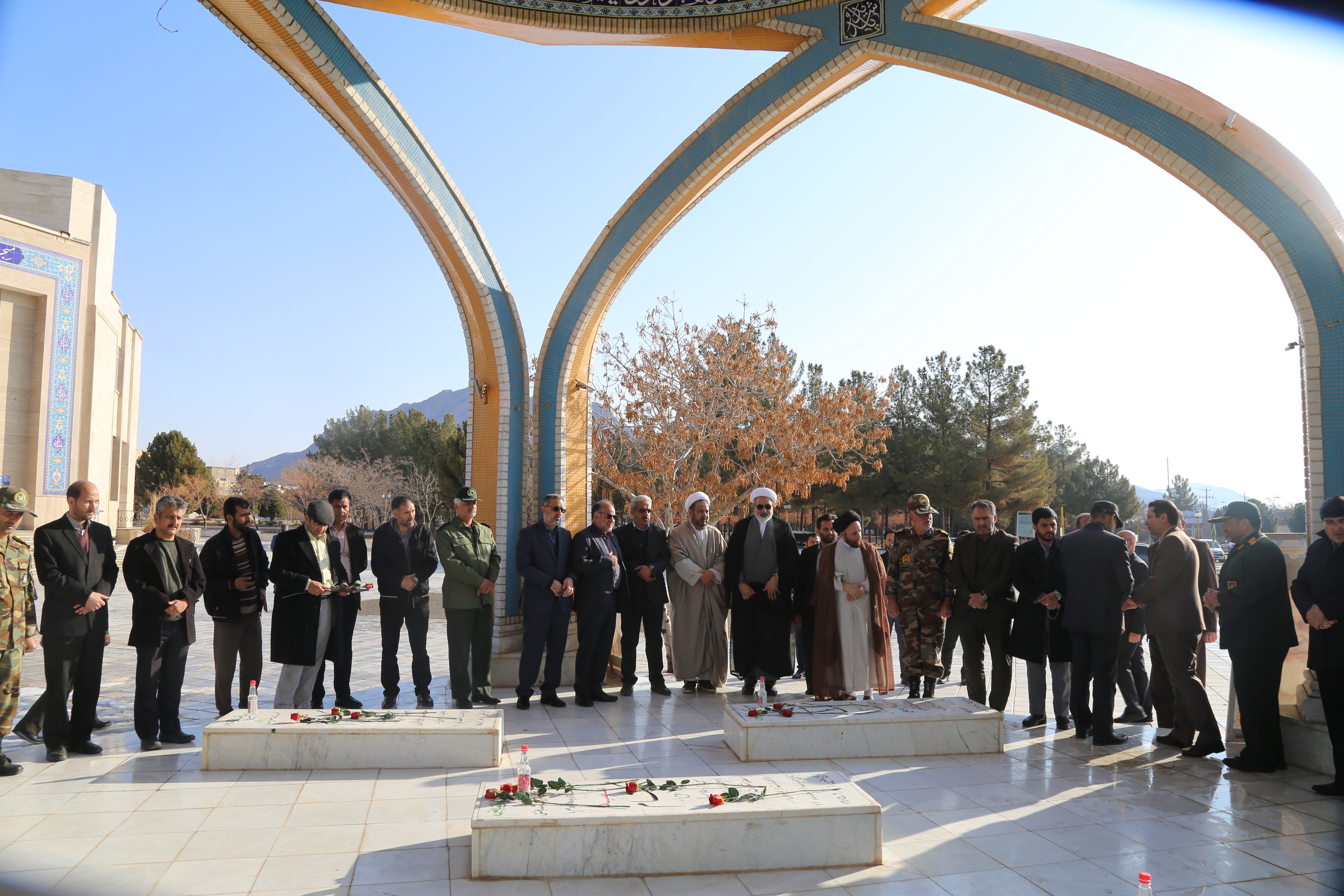 حضور جهادگونه مردم پای صندوقهای رأی توطئه دشمنان را خنثی کرد حضور جهادگونه مردم پای صندوقهای رأی توطئه دشمنان را خنثی کرد