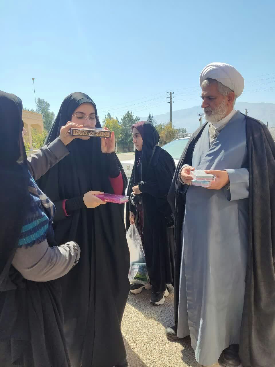 دانشجویان دانشگاه‌های کازرون رهسپار اردوی راهیان نور شدند