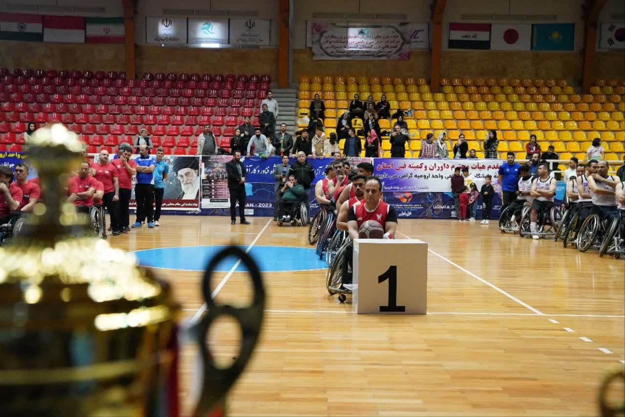 تیم دانشگاه آزاد ارومیه قهرمان مسابقات نهایی لیگ برتر بسکتبال با ویلچر شد تیم دانشگاه آزاد ارومیه قهرمان مسابقات نهایی لیگ برتر بسکتبال با ویلچر شد