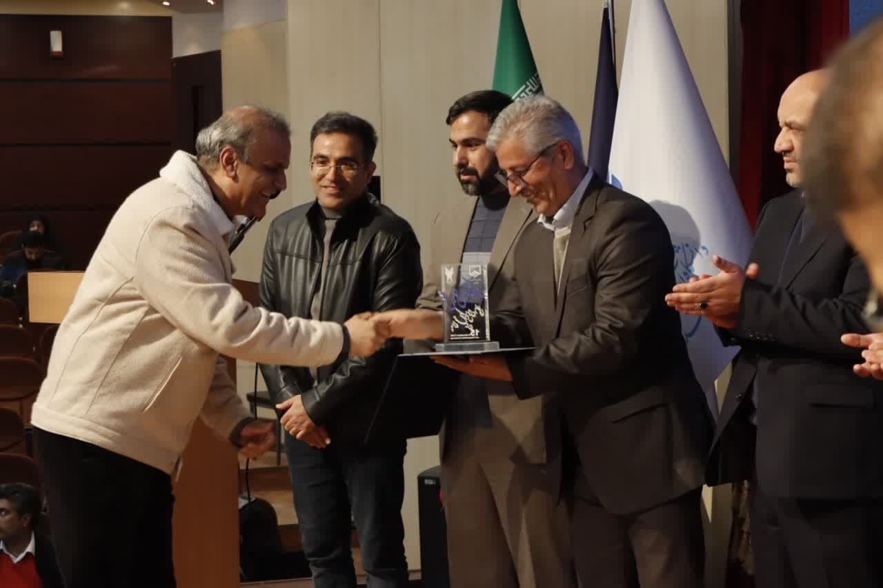 چارهجویی علمی ۱۲۵ هزار دانشجوی تحصیلات تکمیلی دانشگاه آزاد از معضلات کشور چارهجویی علمی ۱۲۵ هزار دانشجوی تحصیلات تکمیلی دانشگاه آزاد از معضلات کشور