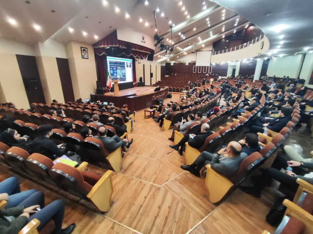 چاره‌جویی علمی ۱۲۵ هزار دانشجوی تحصیلات تکمیلی دانشگاه آزاد از معضلات کشور