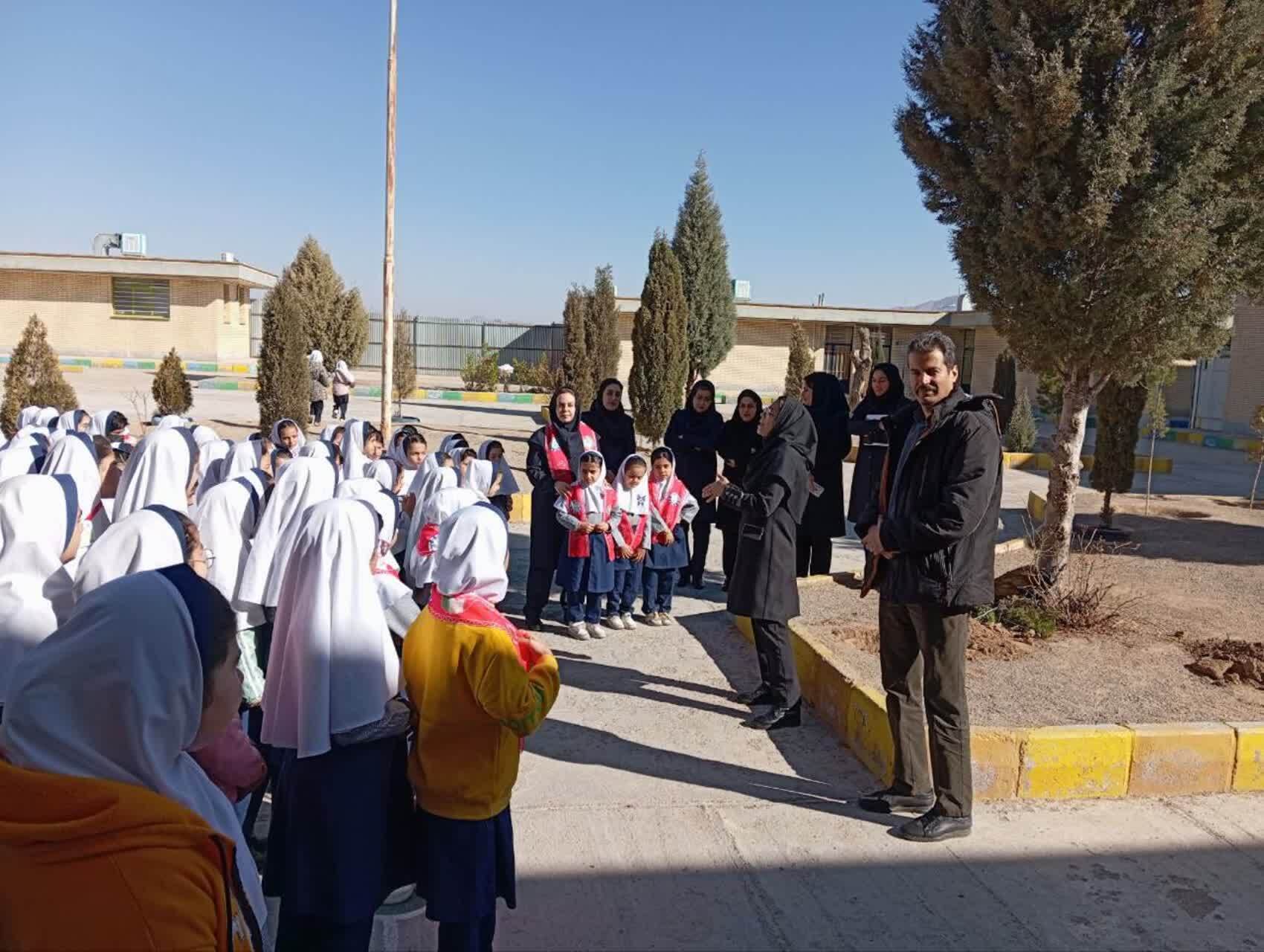 از کاشت ۶۹ درخت سرو به نیت حضرت زینب (س) تا آشتی با طبیعت با شعار «هم‌عهدی سبز»