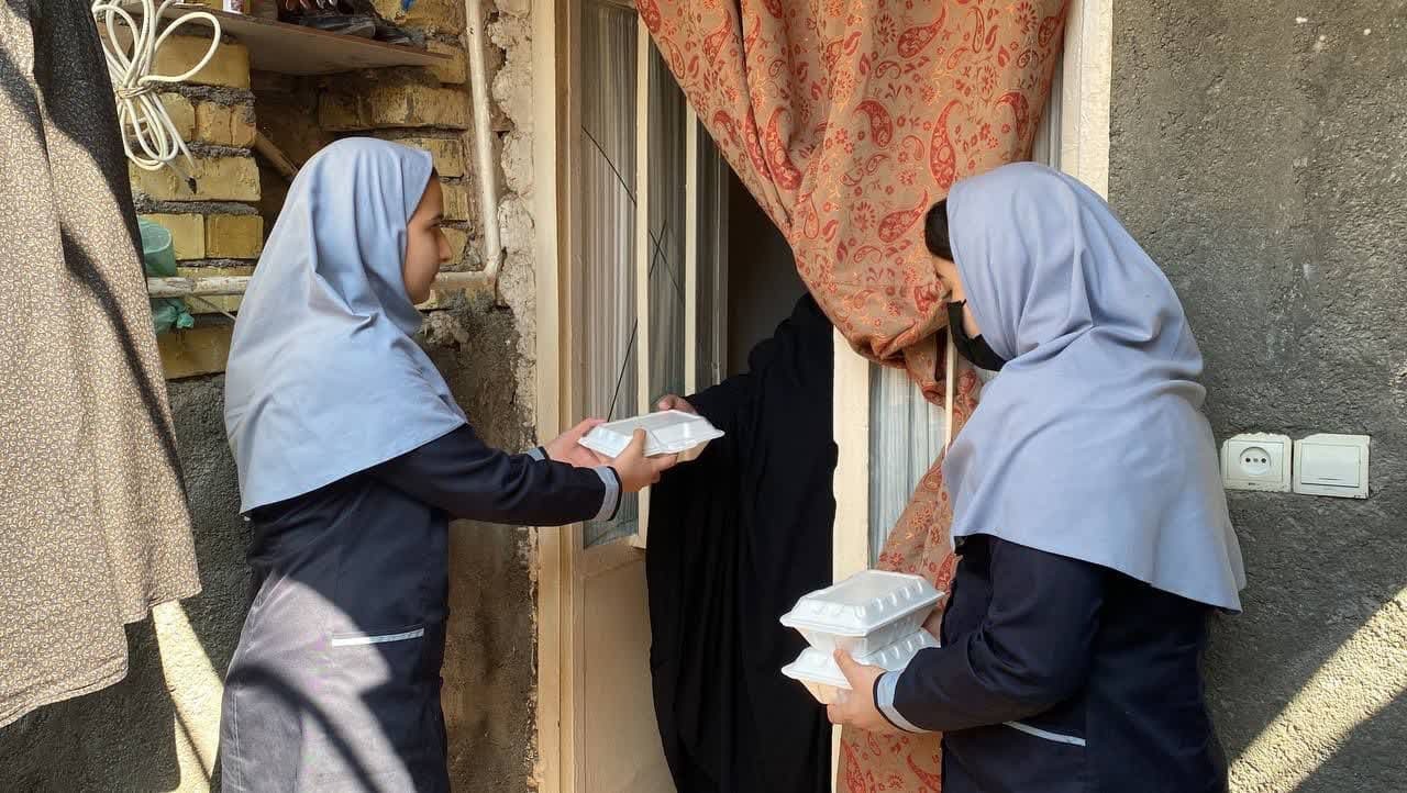 احسان و نیکوکاری ویژگی‌ بارز پیامبران و ائمه اطهار(ع) بوده است