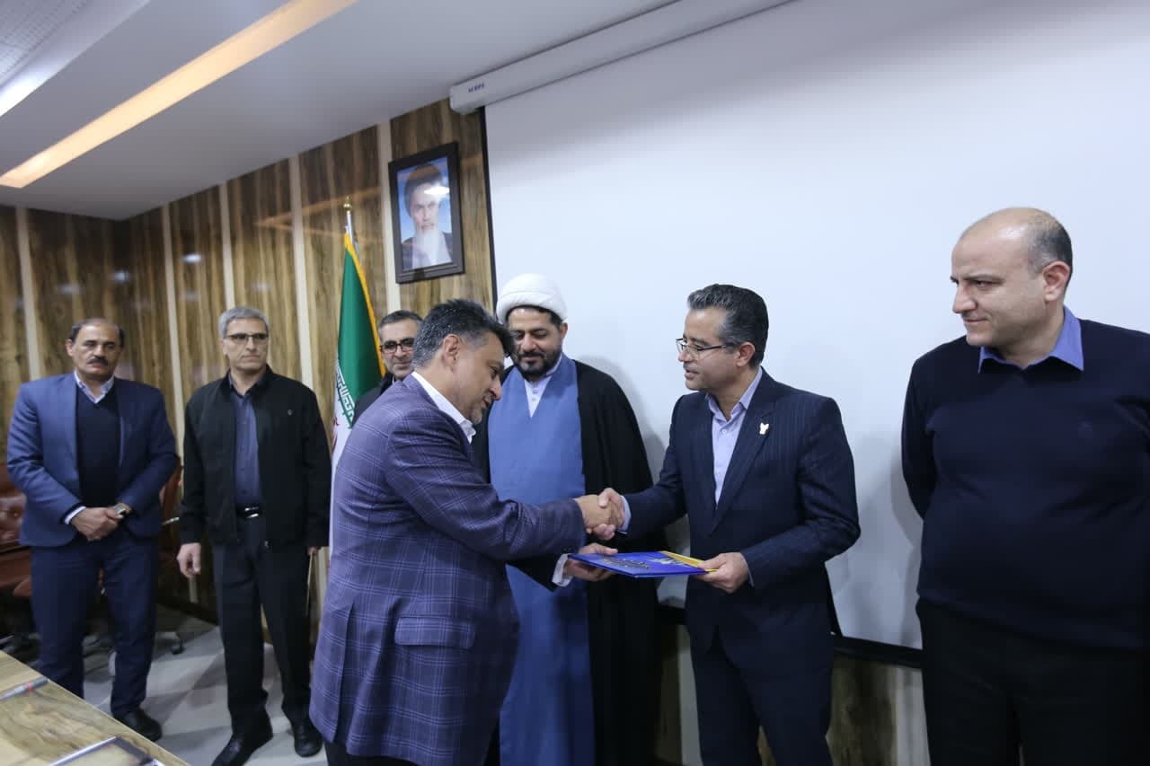 لزوم جذب سرمایه‌گذار برای فعالیت‌های اقتصادی دانشگاه آزاد اراک