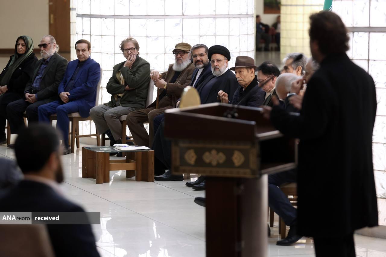 رئیسی: توانمندی فرهنگی همچون توانمندیهای دفاعی و اقتصادی از عناصر اقتدارآفرین است رئیسی: توانمندی فرهنگی همچون توانمندیهای دفاعی و اقتصادی از عناصر اقتدارآفرین است