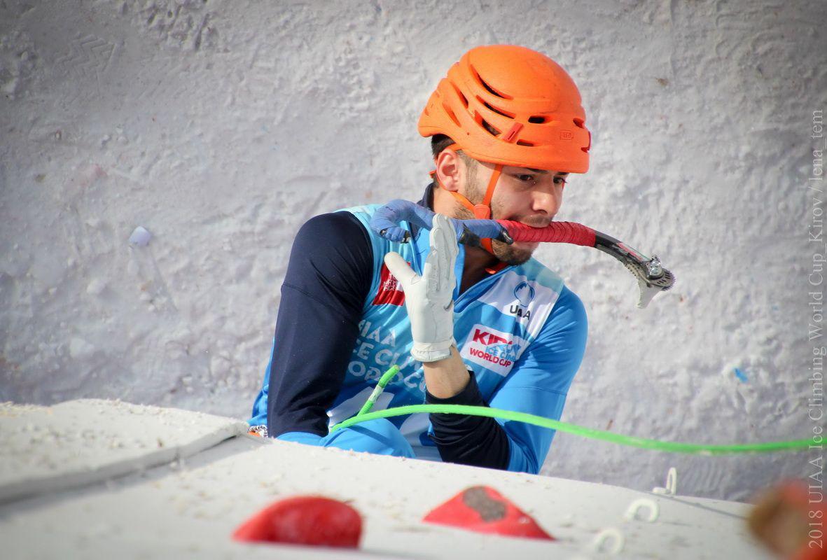 ۲۴ مدال آسیایی و جهانی دارم، اما یک بار تقدیر نشدم/از وزیر ورزش می خواهم صدای یخ نوردان را بشنود