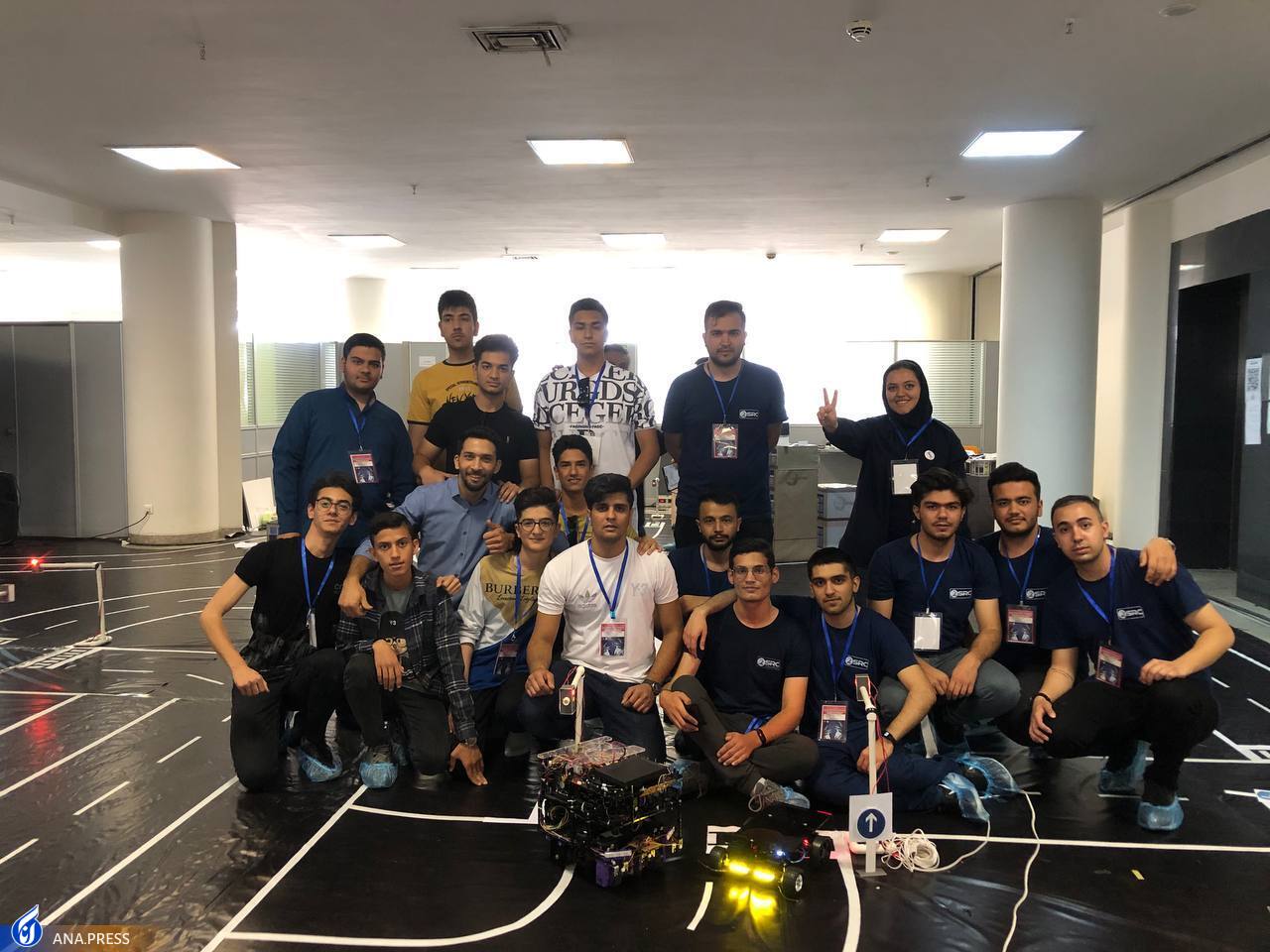 مقام نخست چالش فنی لیگ خودروی خودران مسابقات رباتیک به تبریزیها رسید مقام نخست چالش فنی لیگ خودروی خودران مسابقات رباتیک به تبریزیها رسید