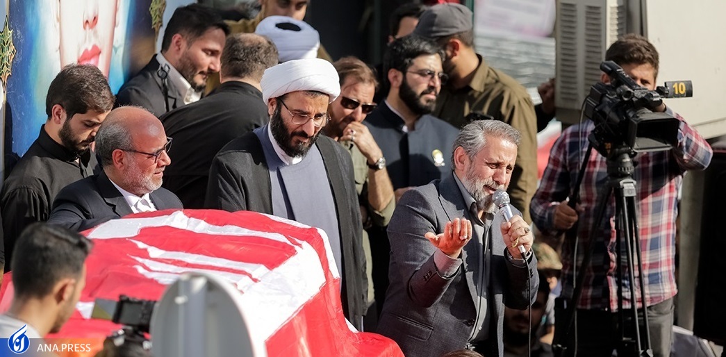 تشییع پیکر «شهید الداغی» بر روی دستان مردم سبزوار تشییع پیکر «شهید الداغی» بر روی دستان مردم سبزوار