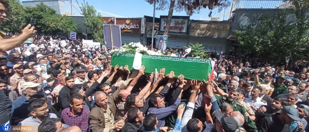 تشییع پیکر «شهید الداغی» بر روی دستان مردم سبزوار تشییع پیکر «شهید الداغی» بر روی دستان مردم سبزوار