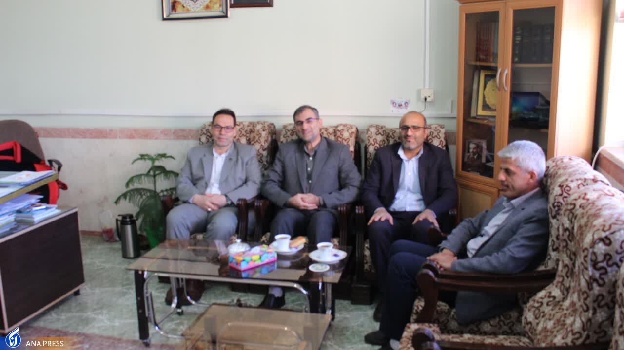 از نقش معلمان در شکلگیری شخصیت جامعه تا افزایش ۵۵ درصدی جذب دانشآموز در مدارس سمای شبستر از نقش معلمان در شکلگیری شخصیت جامعه تا افزایش ۵۵ درصدی جذب دانشآموز در مدارس سمای شبستر