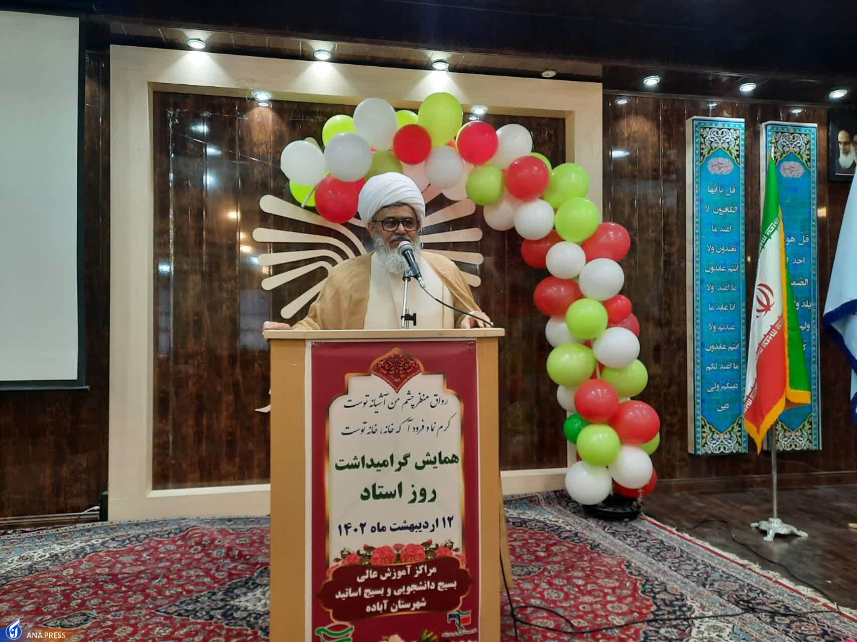 وظیفه استادان دانشگاه‌ها جهاد تبین در مقابل جنگ شناختی دشمنان است