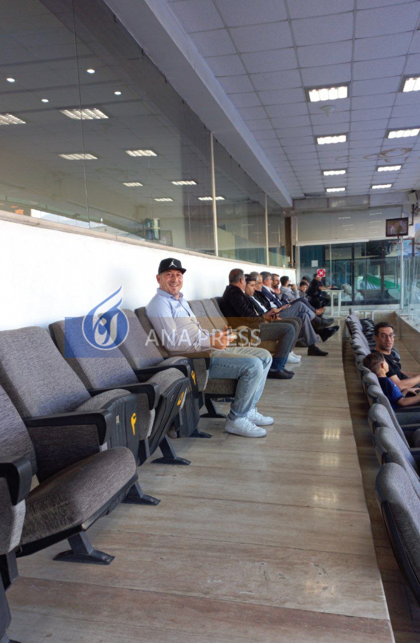 حضور مربی تیم ملی در آزادی/ تقدیر از پیشکسوت آبیها+ عکس حضور مربی تیم ملی در آزادی/ تقدیر از پیشکسوت آبیها+ عکس