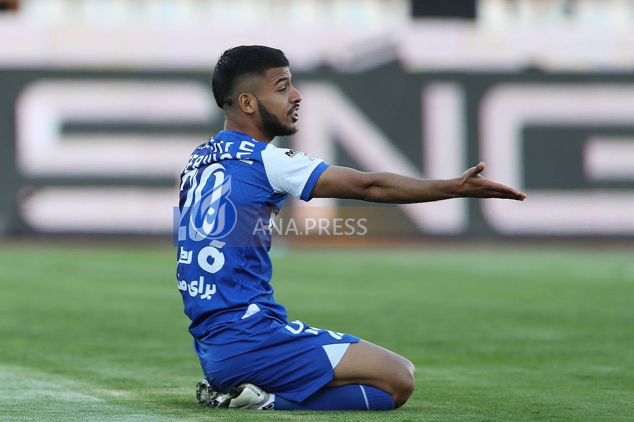 تصاویر خطای مشکوک به پنالتی قائدی مقابل صنعت نفت