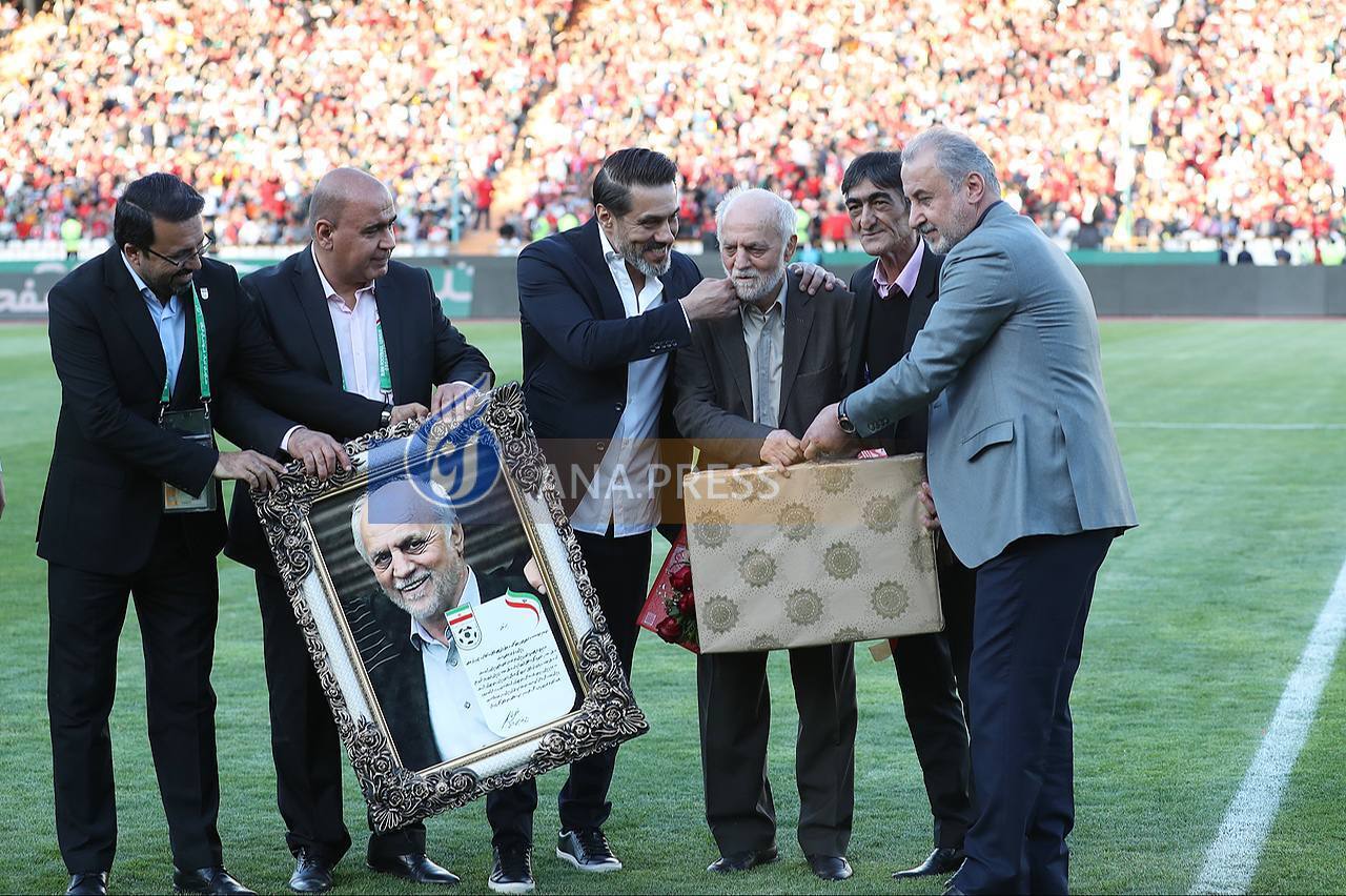 احترام خاص کامیابینیا به خوردبین+تصاویر احترام خاص کامیابینیا به خوردبین+تصاویر