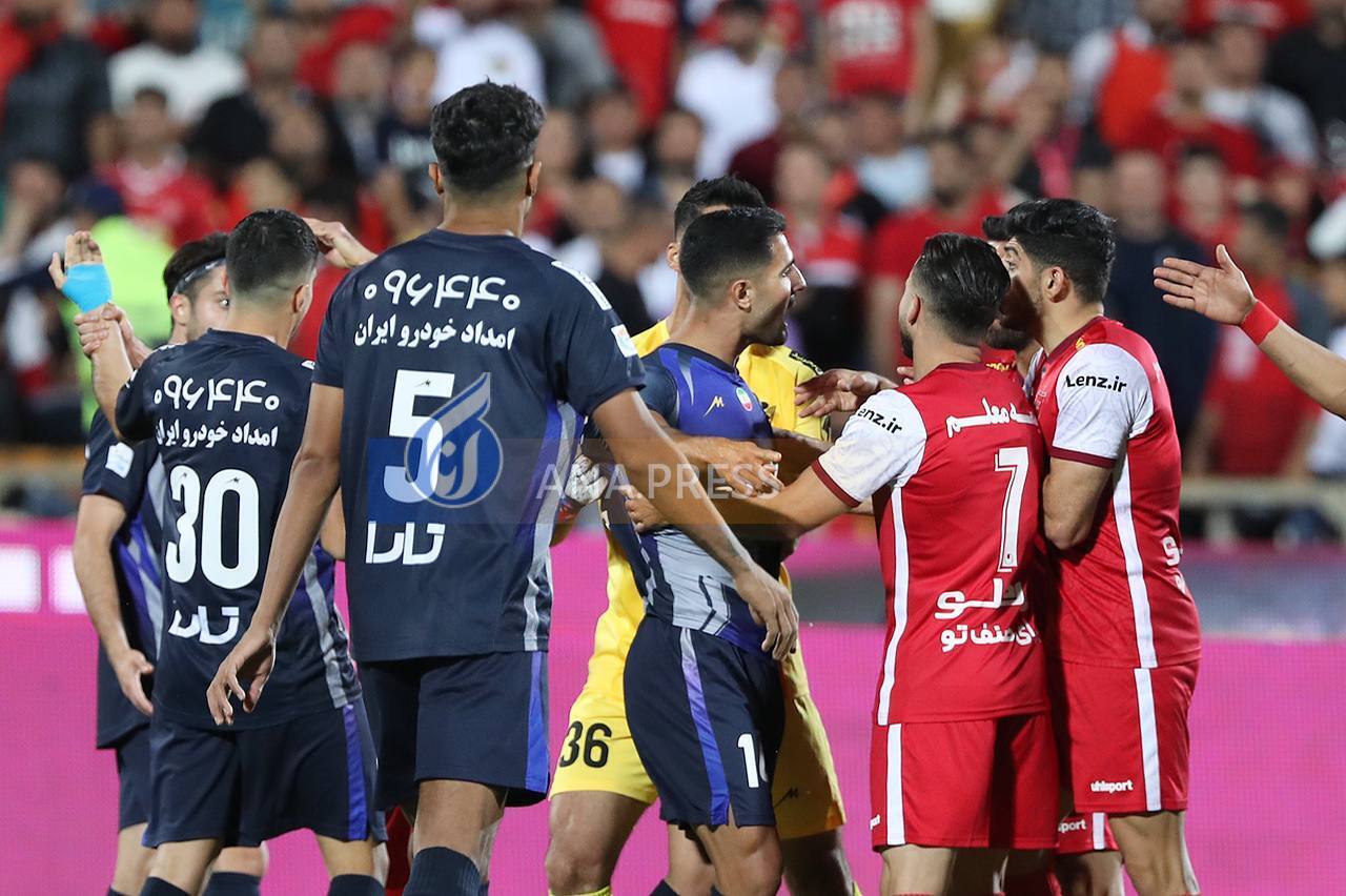 جدال سرخ‌پوشان با پیکانی‌ها+ تصاویر