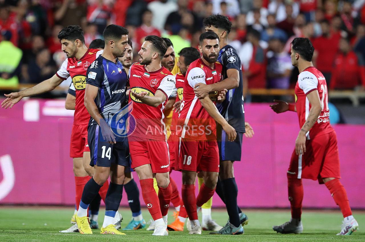 جدال سرخ‌پوشان با پیکانی‌ها+ تصاویر