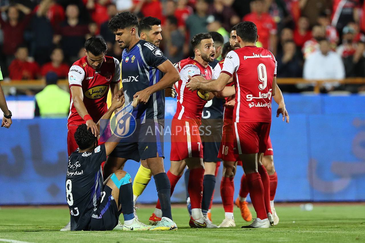 جدال سرخ‌پوشان با پیکانی‌ها+ تصاویر