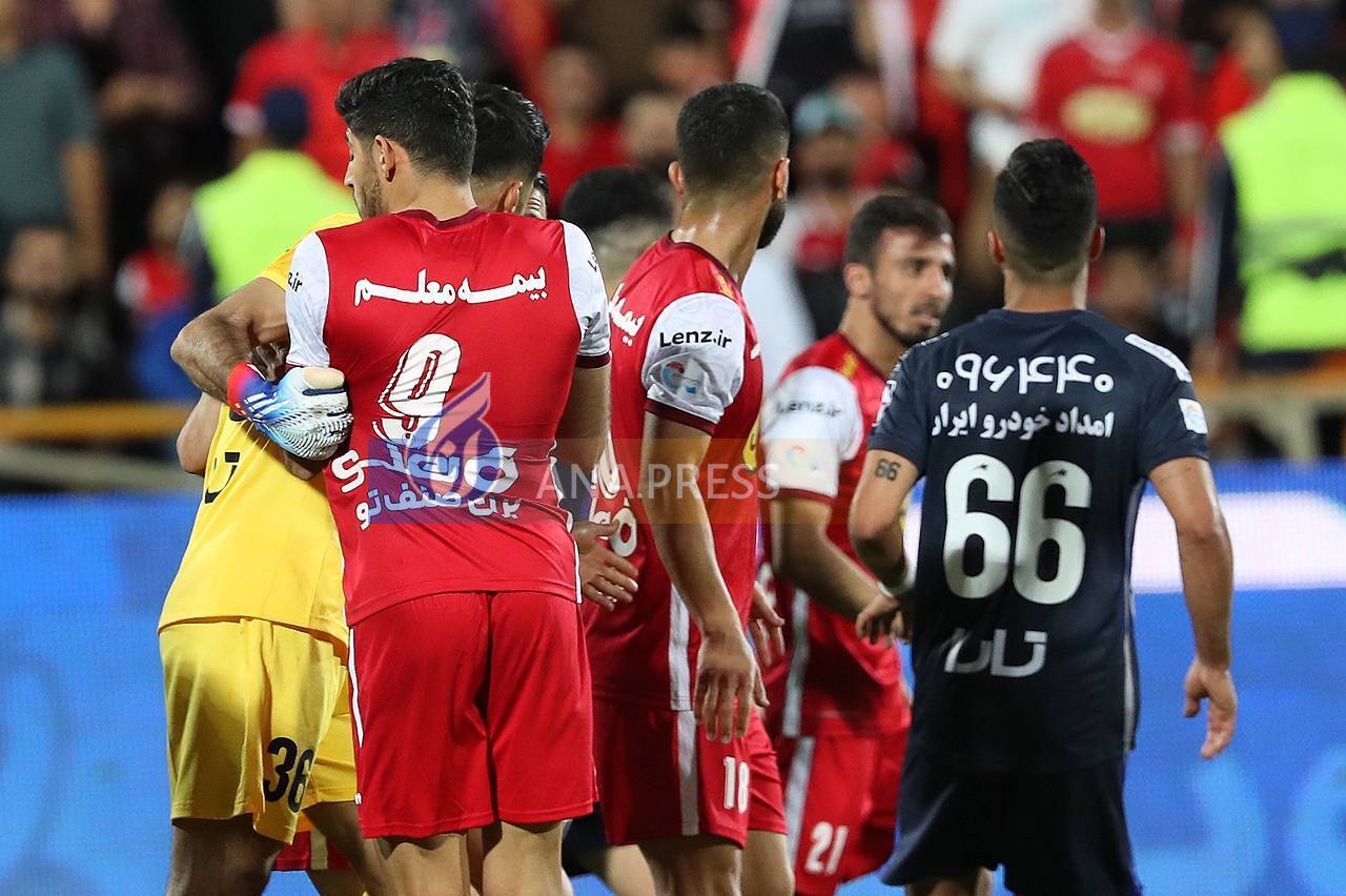 جدال سرخ‌پوشان با پیکانی‌ها+ تصاویر