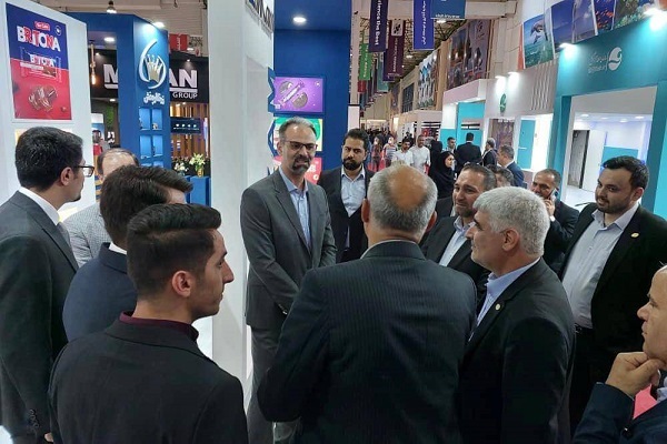 گروه زر، توان حمل ونقل و توزیع ملی خود را در کیش به نمایش می گذارد گروه زر، توان حمل ونقل و توزیع ملی خود را در کیش به نمایش می گذارد