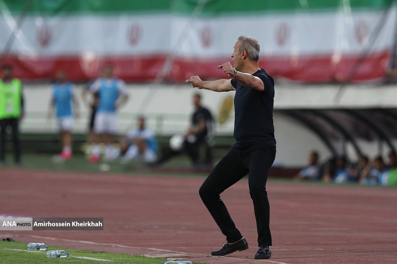 واکنشهای دیدنی گلمحمدی پس از جشنواره گل شاگردانش مقابل گلگهر+ تصاویر واکنشهای دیدنی گلمحمدی پس از جشنواره گل شاگردانش مقابل گلگهر+ تصاویر