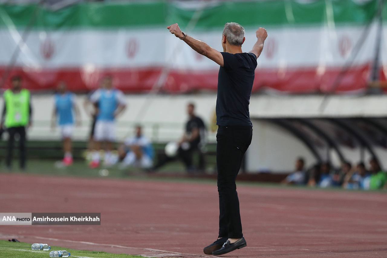 واکنشهای دیدنی گلمحمدی پس از جشنواره گل شاگردانش مقابل گلگهر+ تصاویر واکنشهای دیدنی گلمحمدی پس از جشنواره گل شاگردانش مقابل گلگهر+ تصاویر