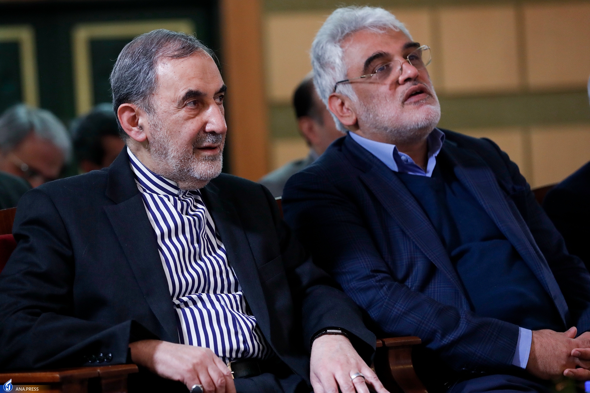 مروری بر آثار دکتر علی اکبر ولایتی در سی و چهارمین نمایشگاه بین المللی کتاب تهران