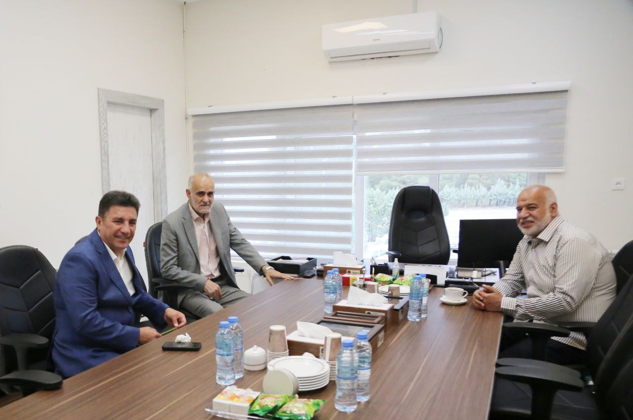 بماند///فریادشیران: تاج فرار رو به جلو کرد/ سرمربی امید امروز هم انتخاب شود شانس صعود ندارد بماند///فریادشیران: تاج فرار رو به جلو کرد/ سرمربی امید امروز هم انتخاب شود شانس صعود ندارد