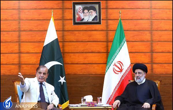 آغاز عملیات لوله‌گذاری انتقال آب دریای عمان به ۳ استان ایران با دستور رئیسی / رئیسی: ما هیچگاه عربستان را دشمن خود تلقی نکرده‌ایم/ اخطار رئیس جمهور به حاکمان افغانستان درباره حقابه هیرمند + فیلم