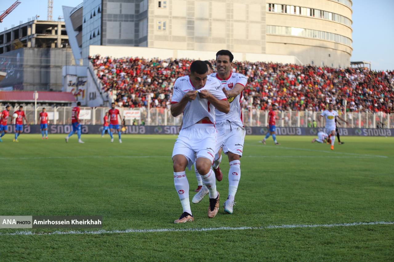 تصاویر گل اول پرسپولیس مقابل نساجی تصاویر گل اول پرسپولیس مقابل نساجی