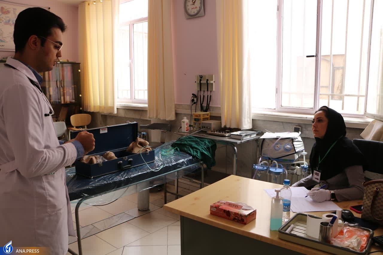 حضور ۲۶ دانشجو در آزمون صلاحیتهای بالینی دانشگاه آزاد مشهد حضور ۲۶ دانشجو در آزمون صلاحیتهای بالینی دانشگاه آزاد مشهد