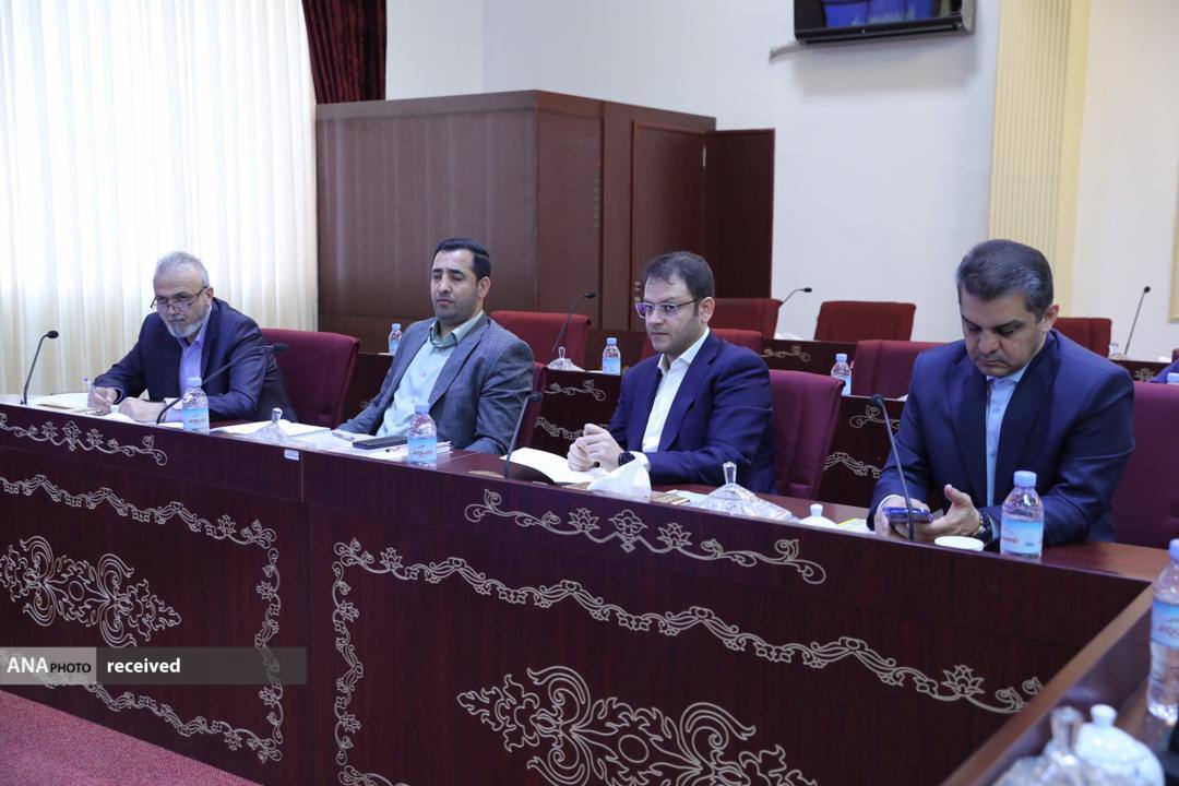 آغاز جلسه مجمع عمومی عادی باشگاه استقلال با حضور وزیر ورزش آغاز جلسه مجمع عمومی عادی باشگاه استقلال با حضور وزیر ورزش