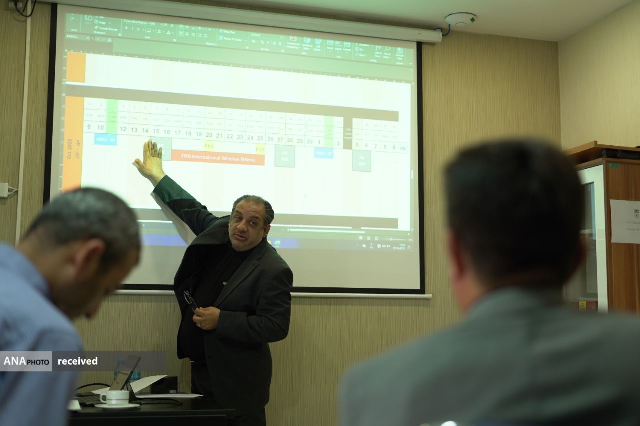 تقویم فصل آینده فوتبال ایران بررسی شد/ سه تاکید قلعه‌نویی در جلسه با سازمان لیگ