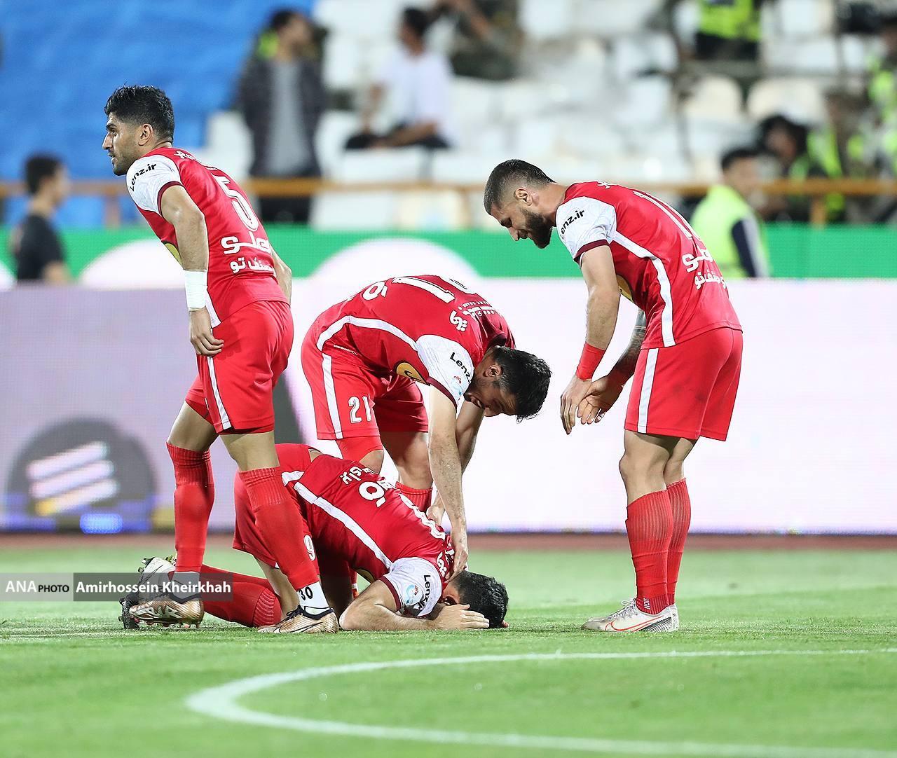 لحظه‌ای که ترابی آرزوهای استقلال را بر باد داد+عکس