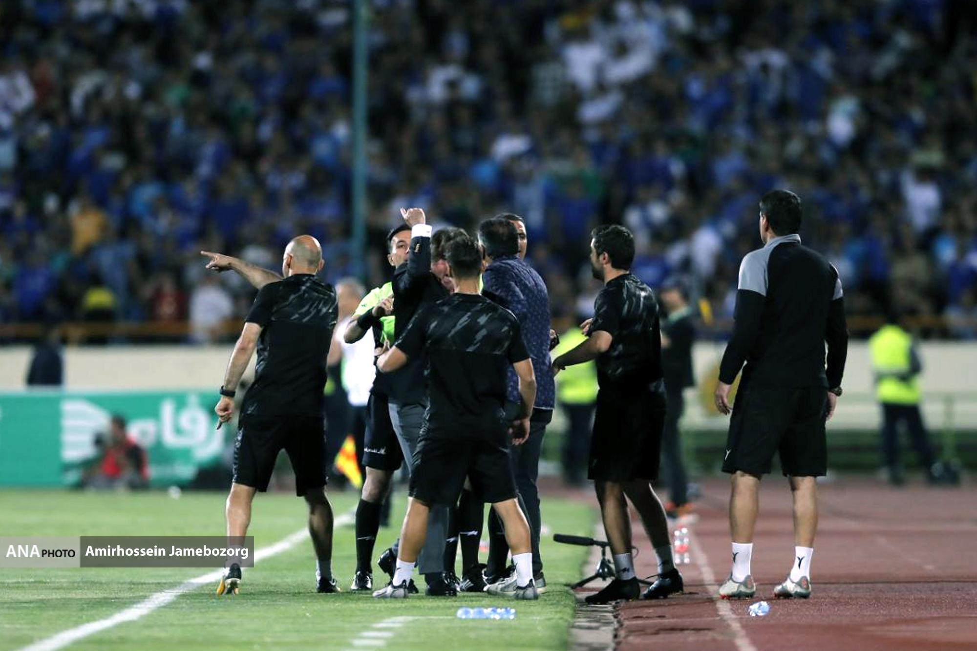 چشمی خطاب به ترابی: حرف نزن فوتبال بازی کن!/ عصبانیت شدید ساپینتو از داور+عکس چشمی خطاب به ترابی: حرف نزن فوتبال بازی کن!/ عصبانیت شدید ساپینتو از داور+عکس