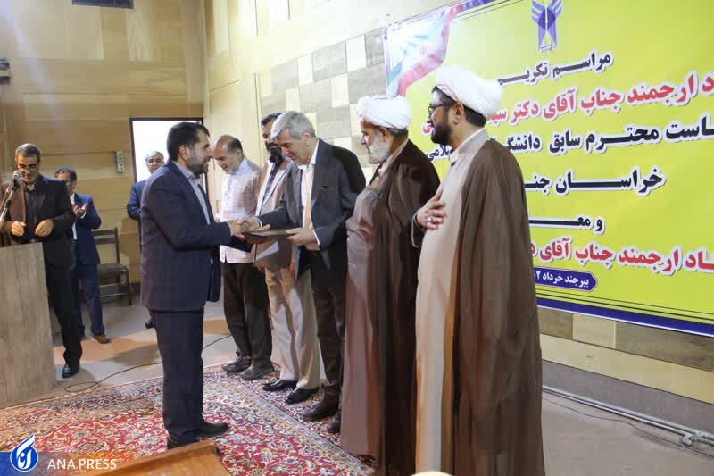 باید در تدریس علوم با نوآوری‌ و نیاز‌های جامعه همراه شویم