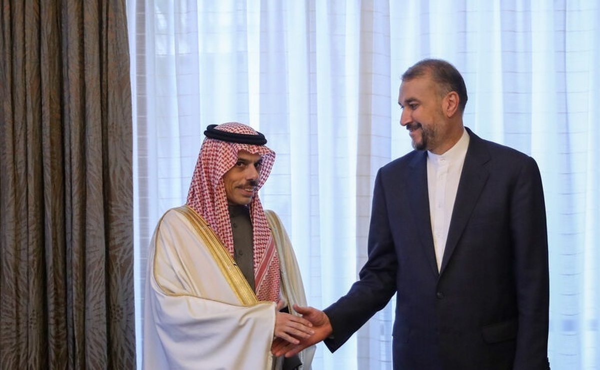 وزرای خارجه ایران و عربستان دیدار و گفتگو کردند