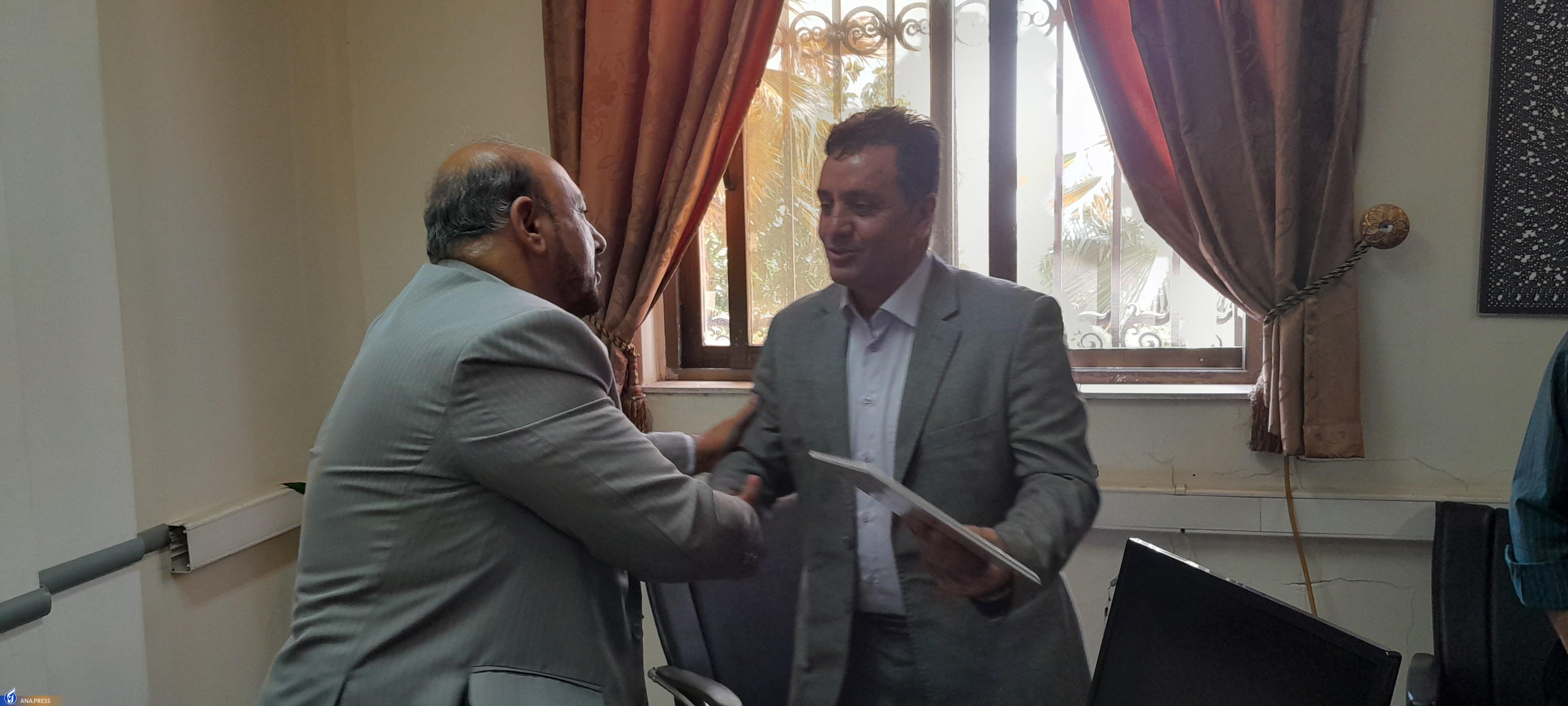 معرفی مسئول دفتر نهاد رهبری و سرپرست معاونت علمی و فرهنگی در دانشگاه آزاد پرند معرفی مسئول دفتر نهاد رهبری و سرپرست معاونت علمی و فرهنگی در دانشگاه آزاد پرند