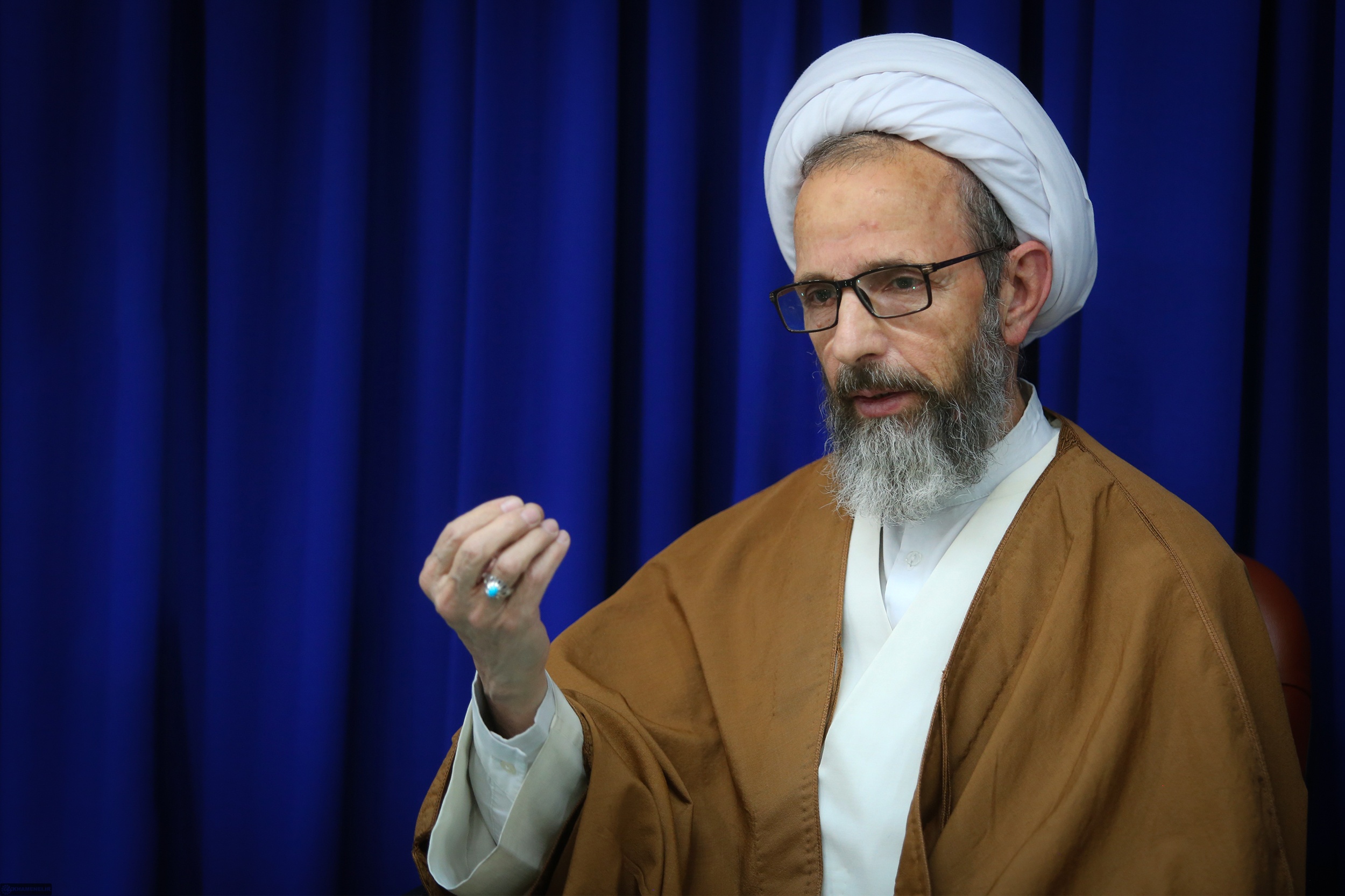 چگونه می‌توان در جامعه ترویج«ایمان و امید» کرد؟