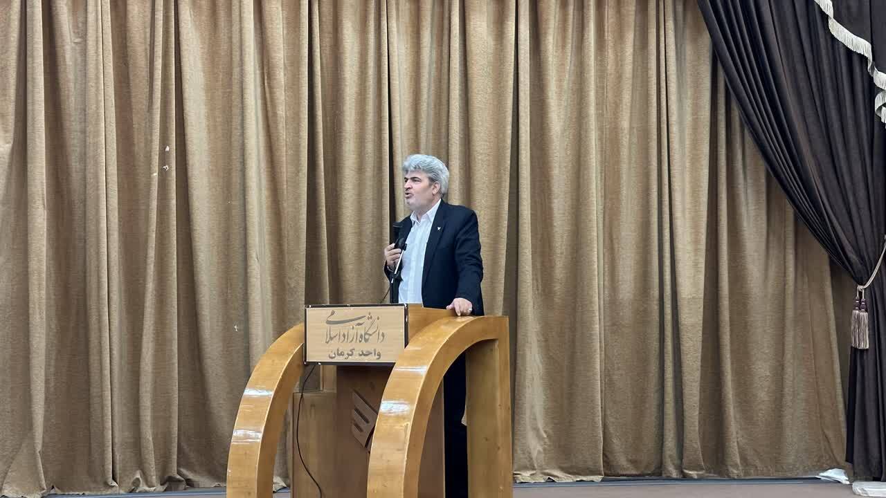 استفاده از ظرفیت&zwnj;های استان کرمان در دستور کار دانشگاه قرار گیرد