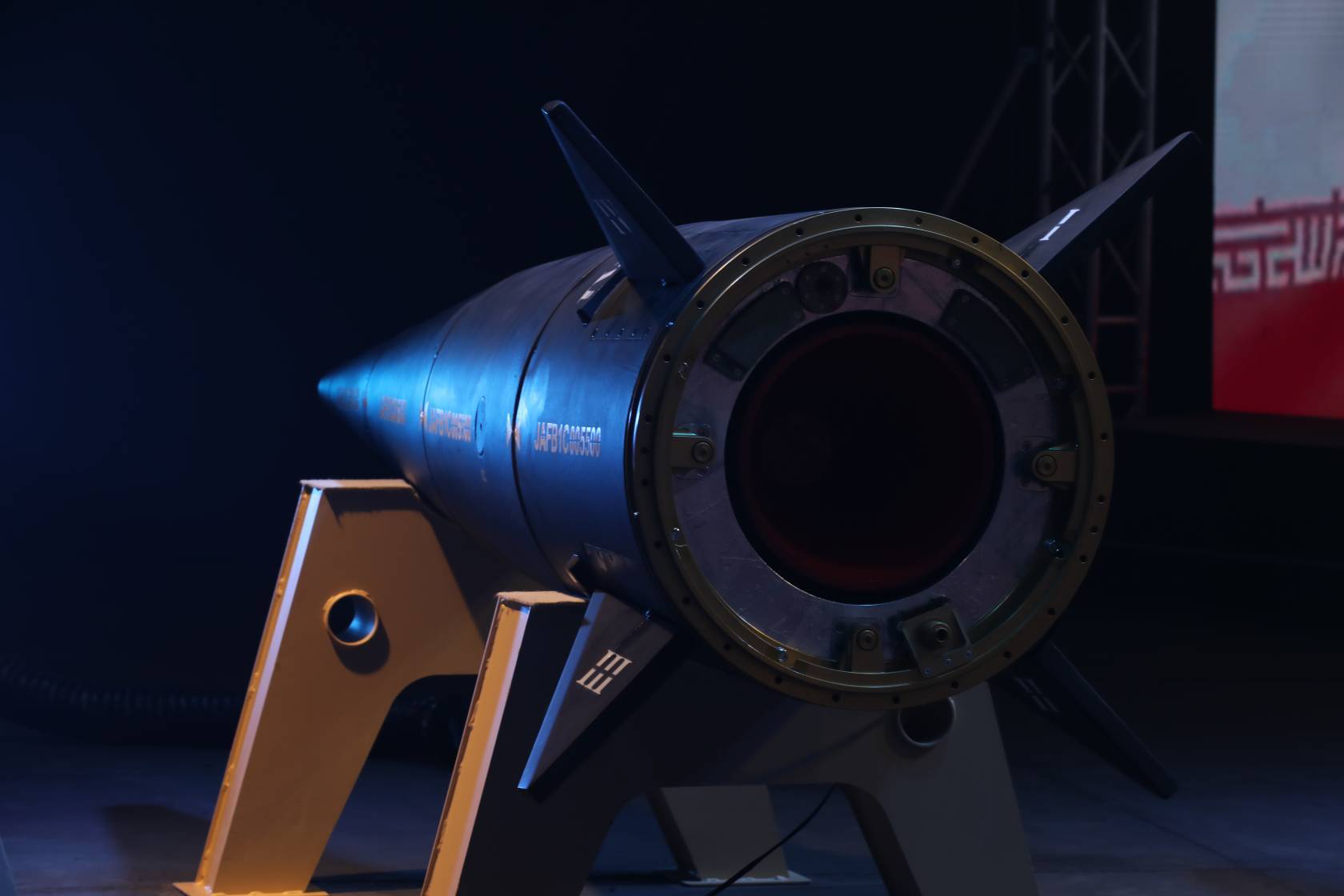 رونمایی از موشک فتاح، هماهنگی کامل بین «میدان» و «دیپلماسی» را نشان داد رونمایی از موشک فتاح، هماهنگی کامل بین «میدان» و «دیپلماسی» را نشان داد