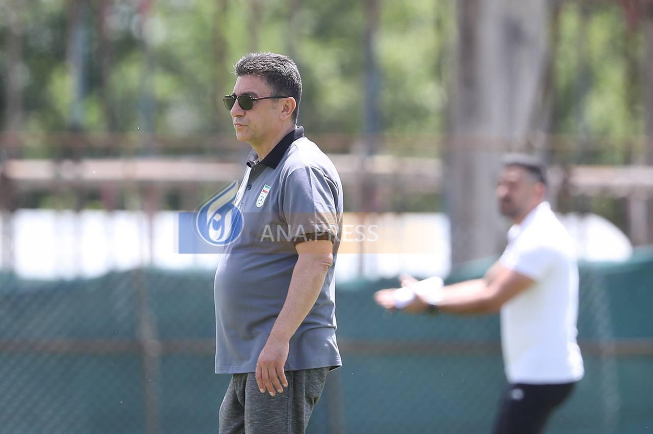 تیپ متفاوت قلعهنویی و کارگرانی که مشغول کار بودند+تصاویر تیپ متفاوت قلعهنویی و کارگرانی که مشغول کار بودند+تصاویر