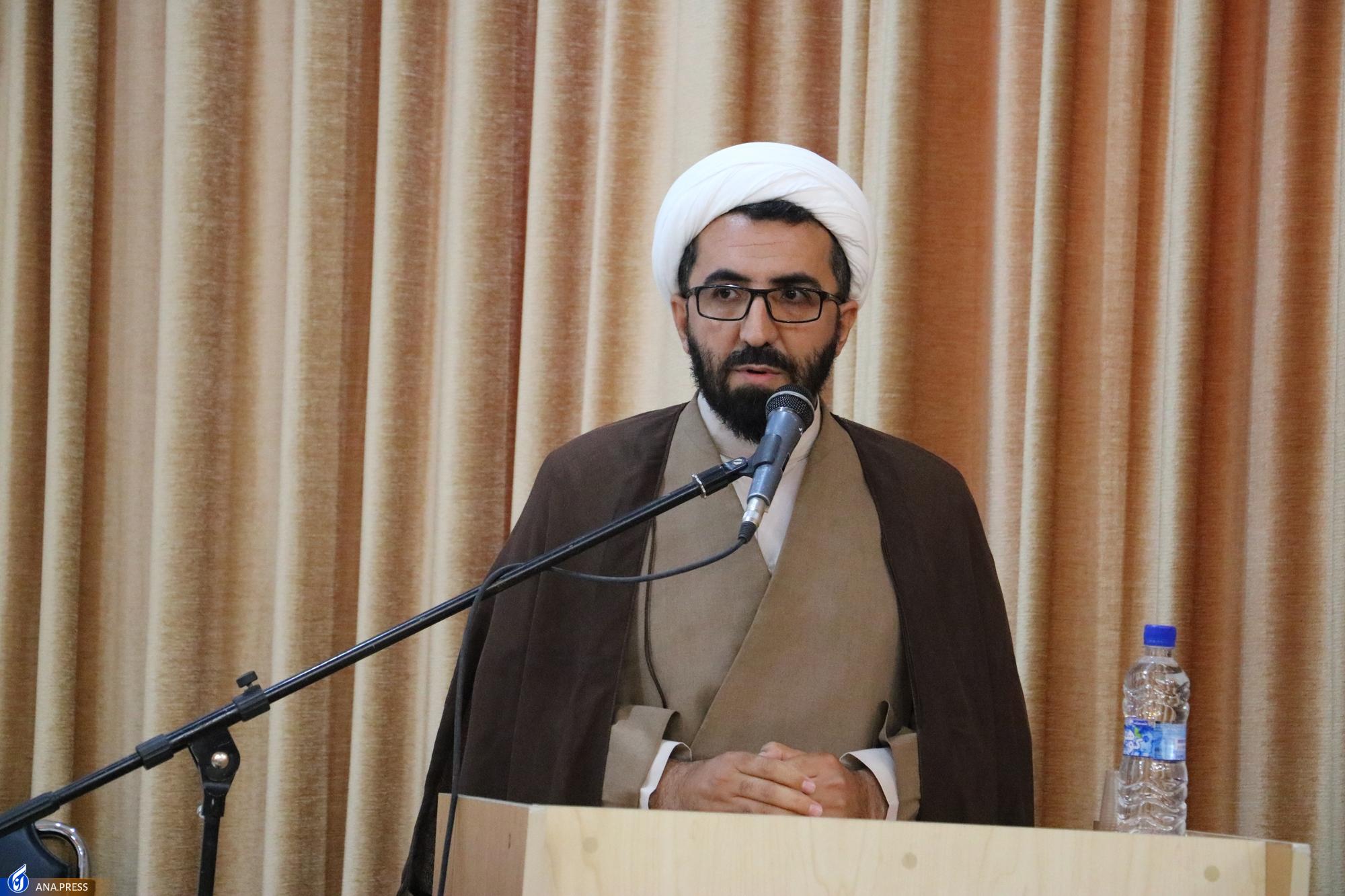 از ضعف جامعه نخبگان در شناخت رهبری تا از ضعف جامعه نخبگان در شناخت رهبری تا